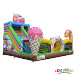 Plac zabaw Słodkie potworki z zjeżdżalnią i górą wspinaczkową