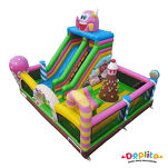 Plac zabaw Słodkie potworki z zjeżdżalnią i górą wspinaczkową