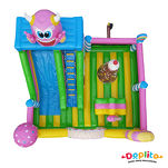 Plac zabaw Słodkie potworki z zjeżdżalnią i górą wspinaczkową