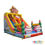 Podwójna dmuchana zjeżdżalnia Torcik