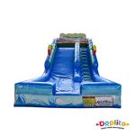 Dmuchana zjeżdżalnia z motywem wakacyjnym