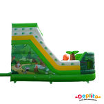 Dmuchany statek z motywem dżungli